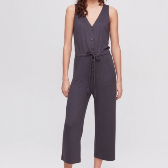 Wilfred free. Aritzia Jumpsuit button up, Sleevles - Picture 1 of 8
